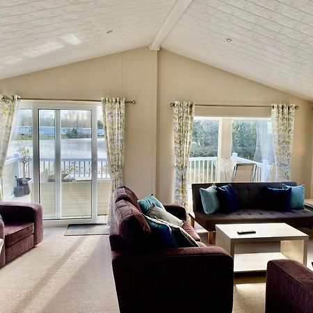 Haggerston Lola The Lodge And Betty The Van Cheswick  Экстерьер фото